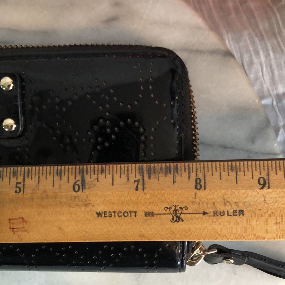 KATE SPADE black patent leather polka dot zip around accordion wallet wristlet - Picture 15 of 16